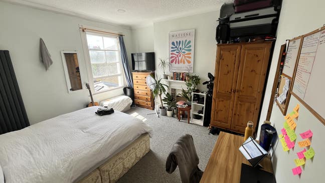 Sublet for 8 Month in beautiful SW, 2 min tube Main Photo