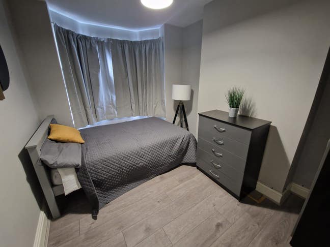 Ensuite rooms available for Professionals   Main Photo