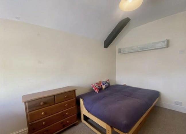 Single Room Available  Main Photo