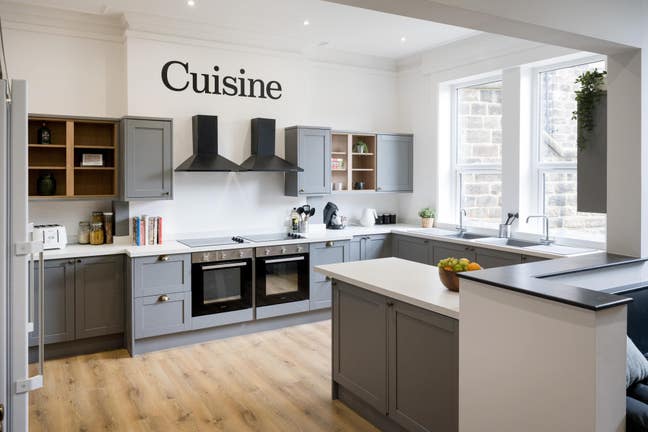 Modern Newly Refurbished Hmo  Main Photo