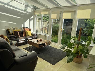 Double Bedroom with office / dressing room Main Photo