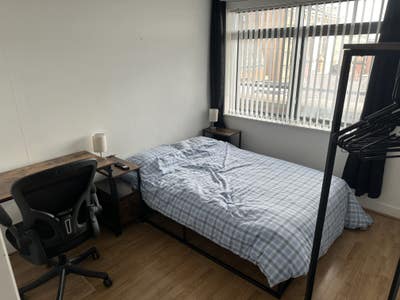 Double En-Suite Room Available Belfast City Centre Main Photo