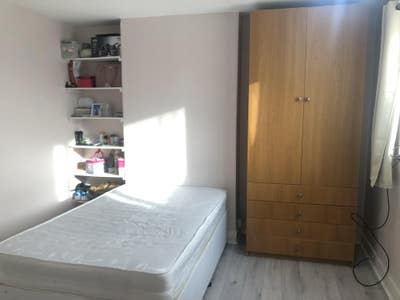 Spacious Ensuite Double Room Available Main Photo