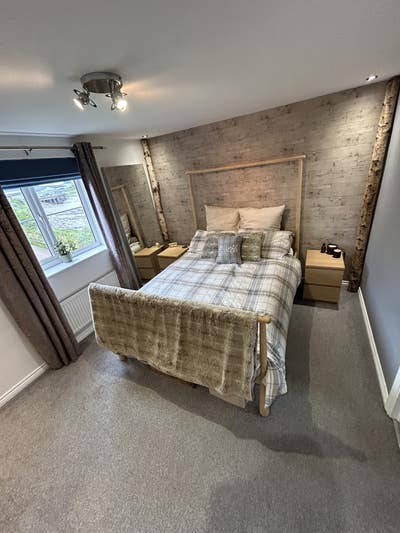 2 Bed Apartment with river views Main Photo