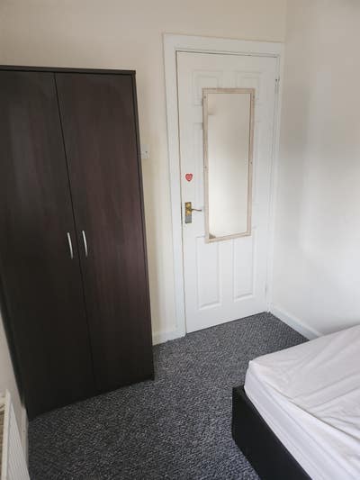 Single bedroom in Slough Main Photo