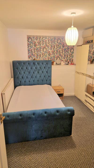 Double room for rent in Merthyr Tydfil town centre Main Photo