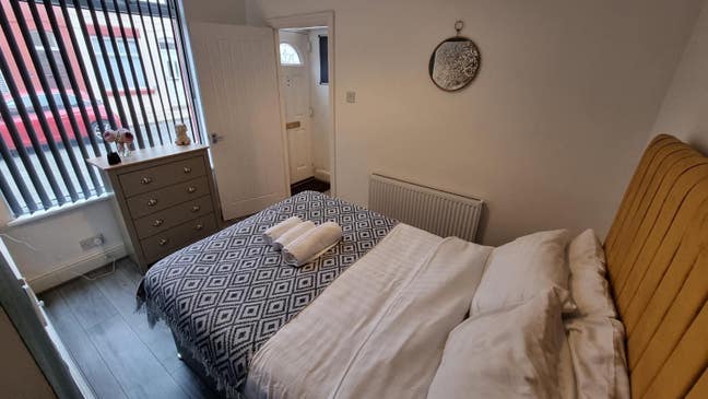 3 Bed House, 2 Redcar St L6 0DE Main Photo