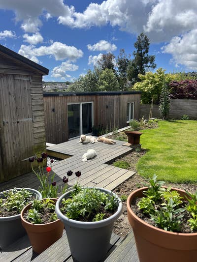 Self contained Garden Lodge  Main Photo