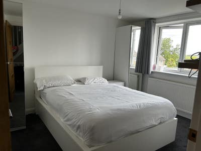 Bright Furnished Double room near Bristol Airport Main Photo