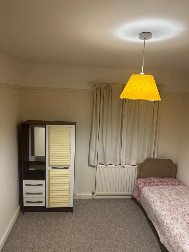 Room to rent  Main Photo