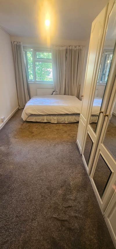 Modern One Bedroom Flat in Bermondsey (Pope Hse) Main Photo