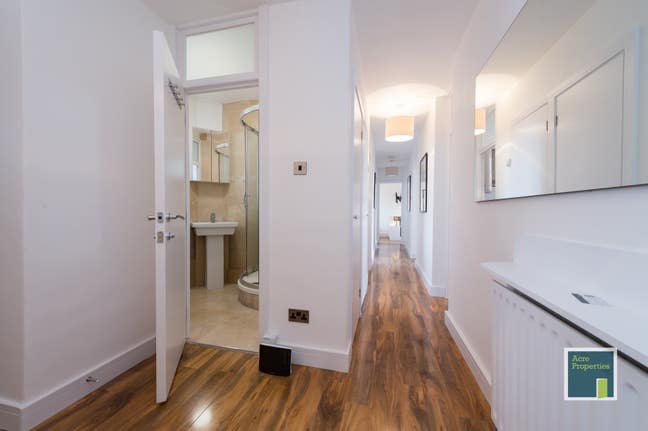 Double rm nxt to tube. ALL bills/WiFi inc Main Photo