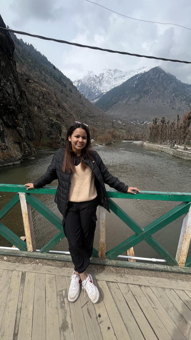 24 year old Female seeks a double room Main Photo