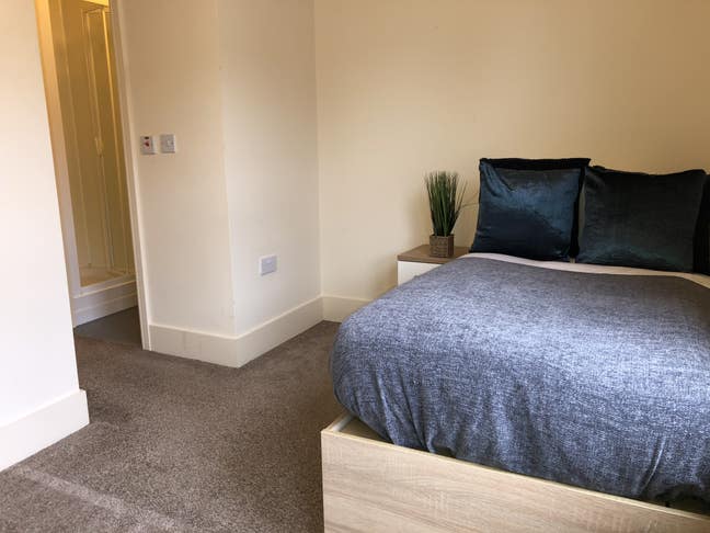 All-Inclusive Ensuite Rooms ✅ Victoria  ✅ Sept '26 Main Photo