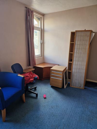 Studio . Swindon Centre. Main Photo