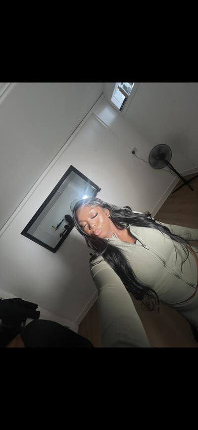 Professional Female seeks a double room Main Photo