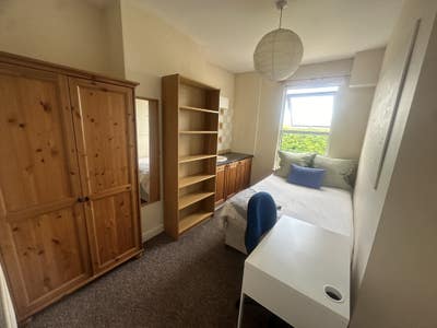 STUDENTS - 5 bed house available summer 2026 Main Photo