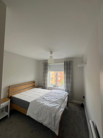 Room for rent in 2 bed flat  Main Photo