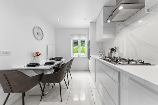 Exclusive Luxury Rooms - Available now!! Main Photo