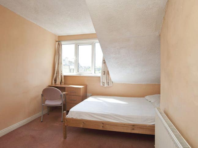 Dbl Room 10 mins from Bradford Uni & Interchange Main Photo