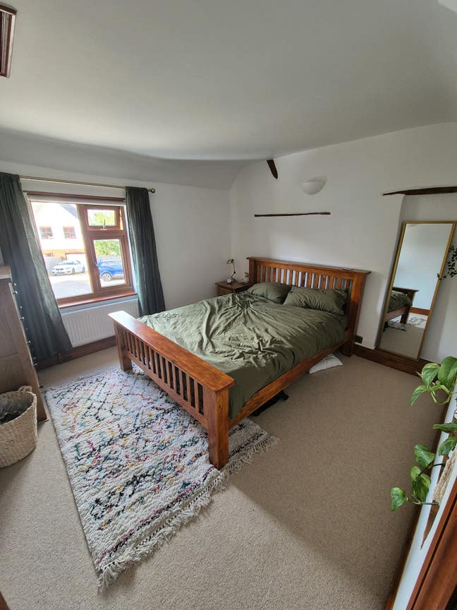 Whole property or a Room in Gawcott  Main Photo