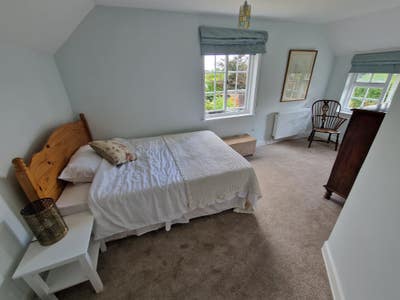 Monday-Friday double bedroom, living room, kitchen Main Photo