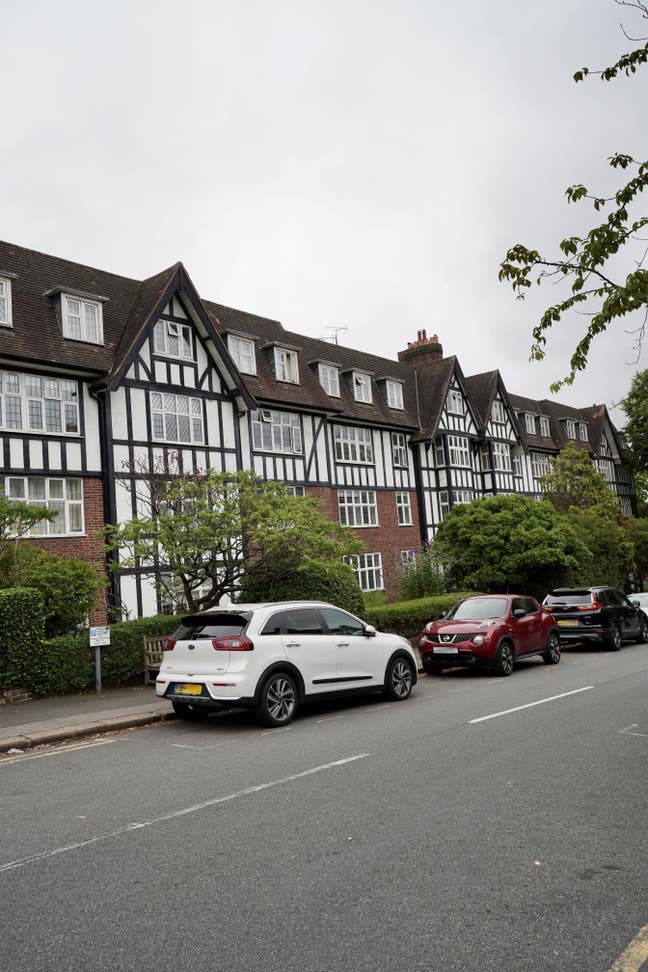 Double Room on Finchley Rd Near Hampstead (W24.04) Main Photo
