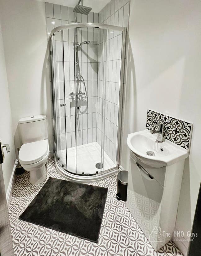 💸 All-Inclusive Room – Prime Location Main Photo