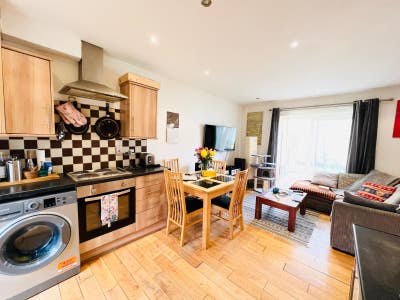 2 Bedroom Flat in Brockley! Goldsmith College Main Photo