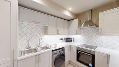 Refurbed Double rooms - Strood  Main Photo