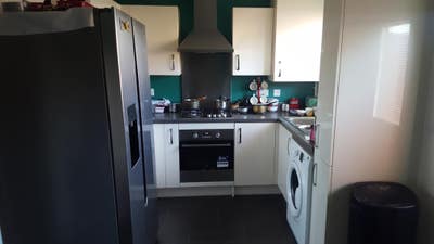 Double Room to Let Main Photo