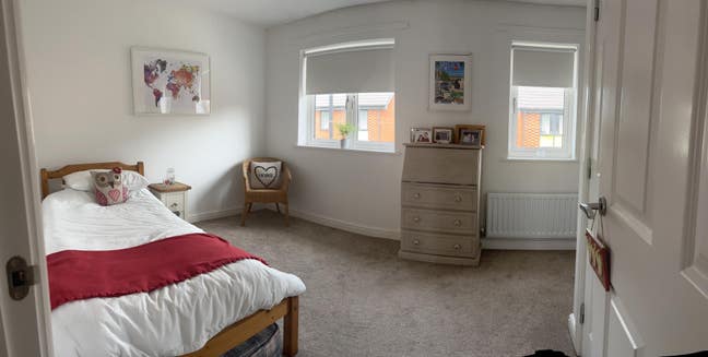 Single room available in Knowle Main Photo