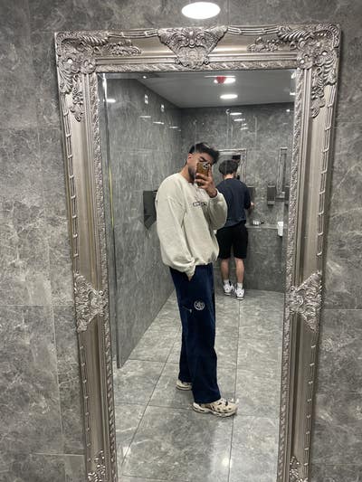 I’m a 26 year old young professional lookin... Main Photo