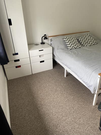 Double Room to Let Main Photo