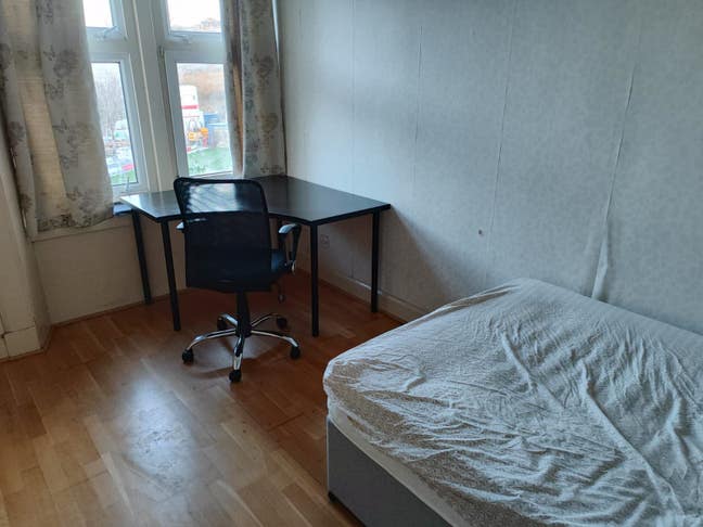 Room with own keys totally private to rent  Main Photo