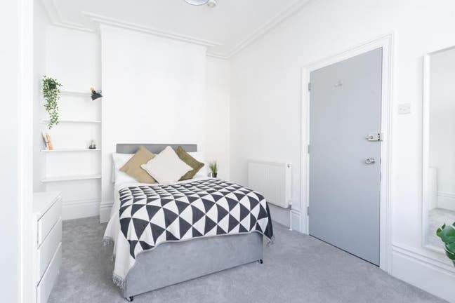 Double Bedrooms Going Fast - View Now! Main Photo