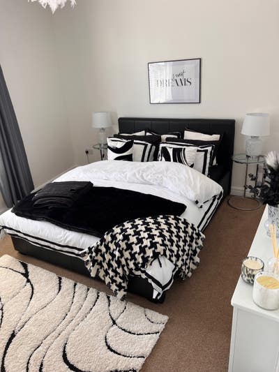 Spacious Double Room in Semi Detached House Main Photo