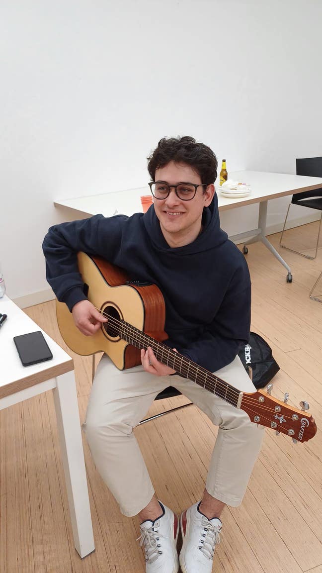 Seeking Room Zone 1-2 Main Photo