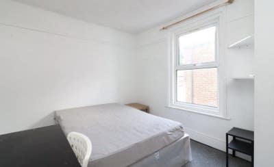 Large Double room in portswood available now Main Photo