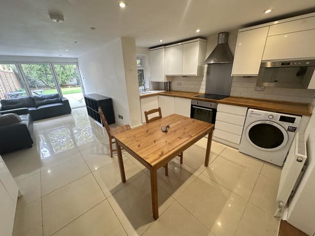 Amazing 5 Double Bed House Peckham  Main Photo
