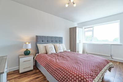 Spacious Ensuite Room for Rent – Prime Location  Main Photo
