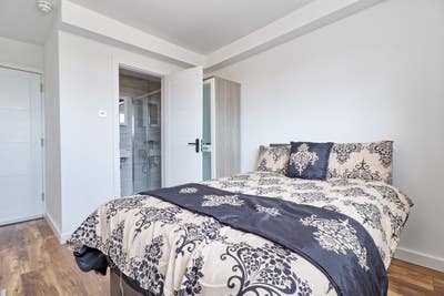 Spacious Ensuite Room for Rent – Prime Location  Main Photo