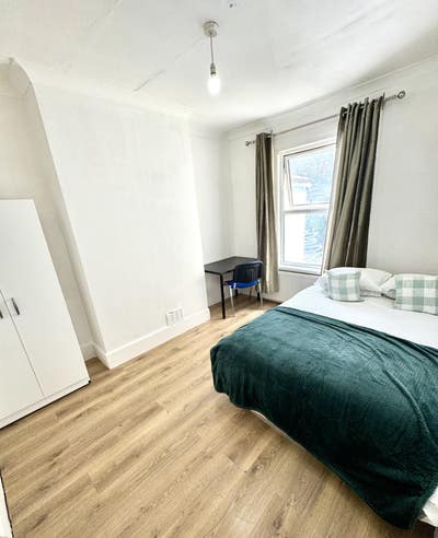 Double Room | All Bills Included  Main Photo
