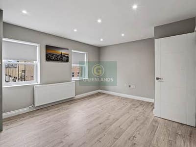 Two Bedroom Modern apartment in Bethnal Green  Main Photo