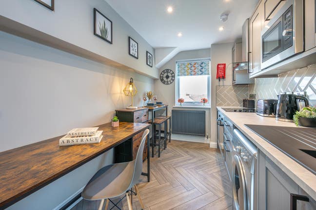 Exceptional 👑 Studio 😍Fully Self Contained SN1 Main Photo