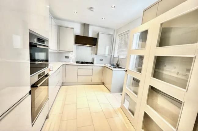 Double Bedroom in Dagenham Main Photo