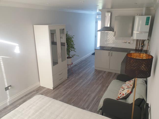 One bedroom studio ALL Bills inc. Main Photo