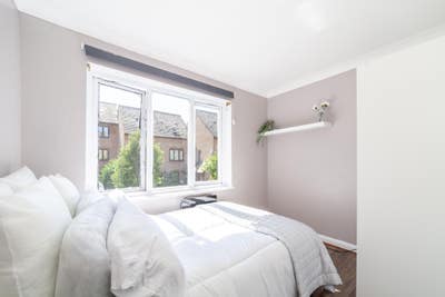 Double Room Available Now £1250 Inc Bills Main Photo