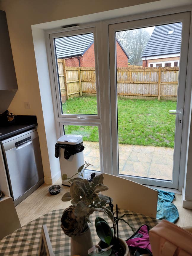 Large New Build Double Room to Rent- Chard Main Photo