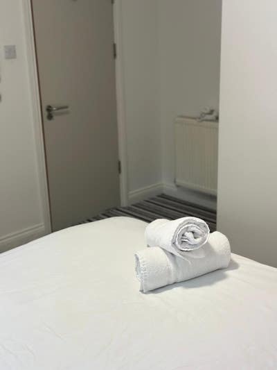 Large Double Room Main Photo